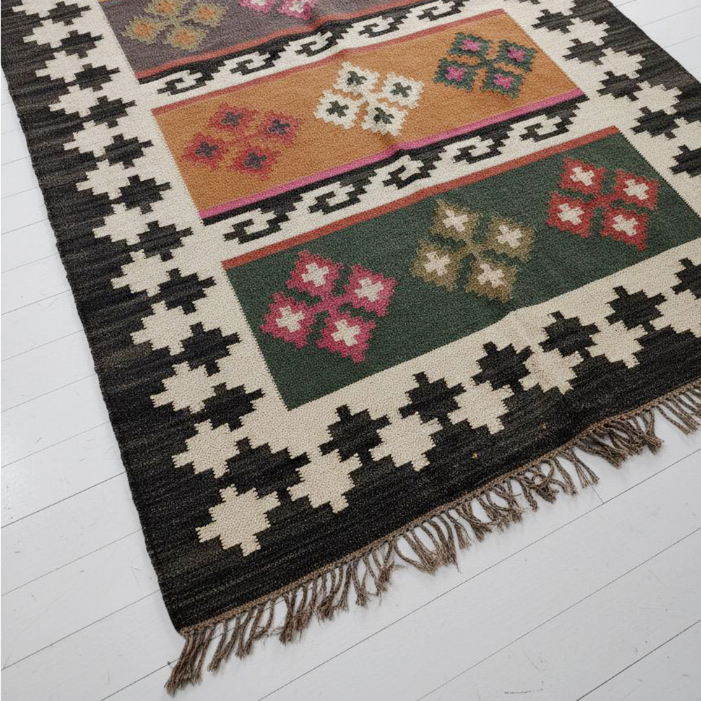 Handcrafted Vintage Multicolor Jute Dhurrie For Home